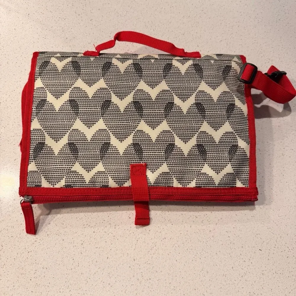 Skip Hop Pronto Changing Station Clutch Gray Chevron Red Heart Mat Baby OS